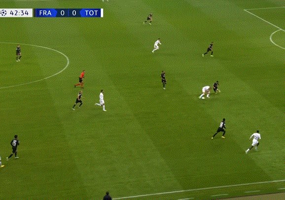 1664921543541033896.gif 43.gif